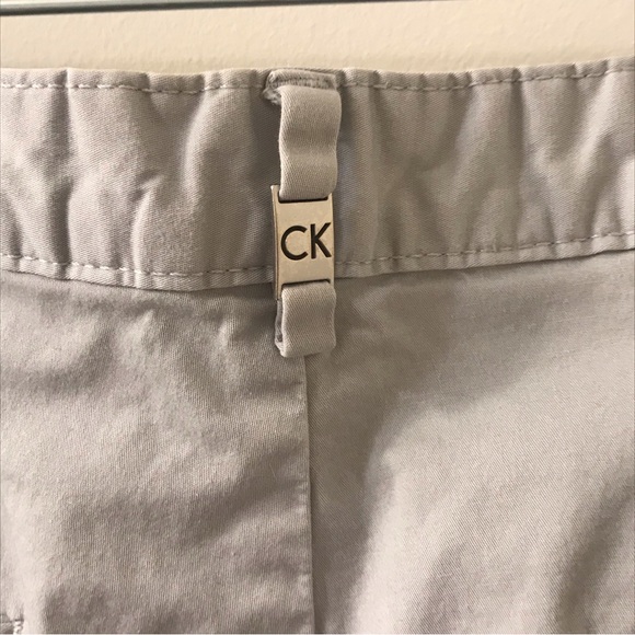 Calvin Klein Gray Slim Fit Shorts - Size 34 - Picture 4 of 8